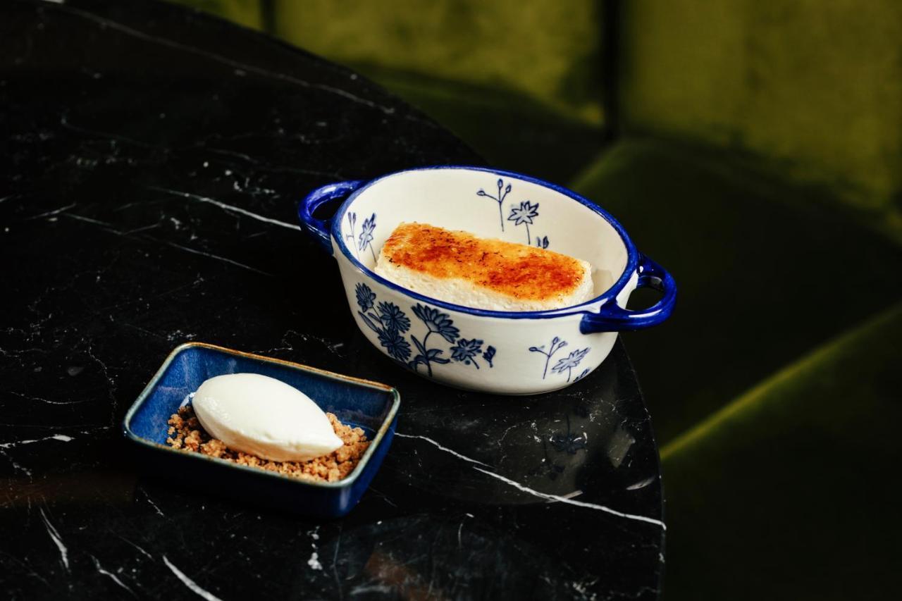 Radisson Collection Hotel, Magdalena Plaza Sevilla Kültér fotó A bowl of halva