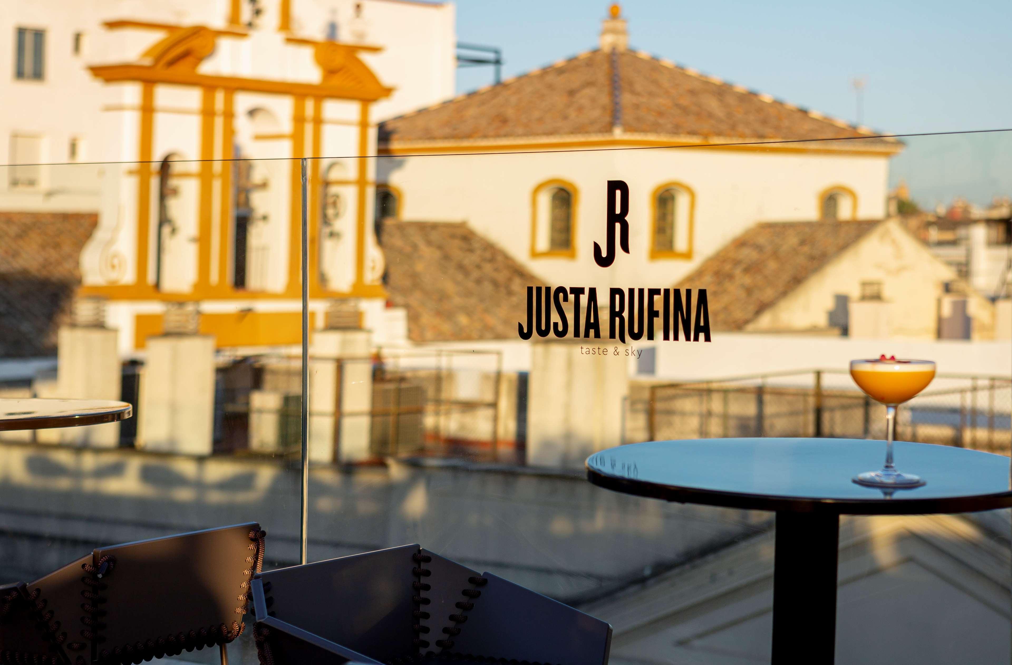 Radisson Collection Hotel, Magdalena Plaza Sevilla Kültér fotó Justa Rufina