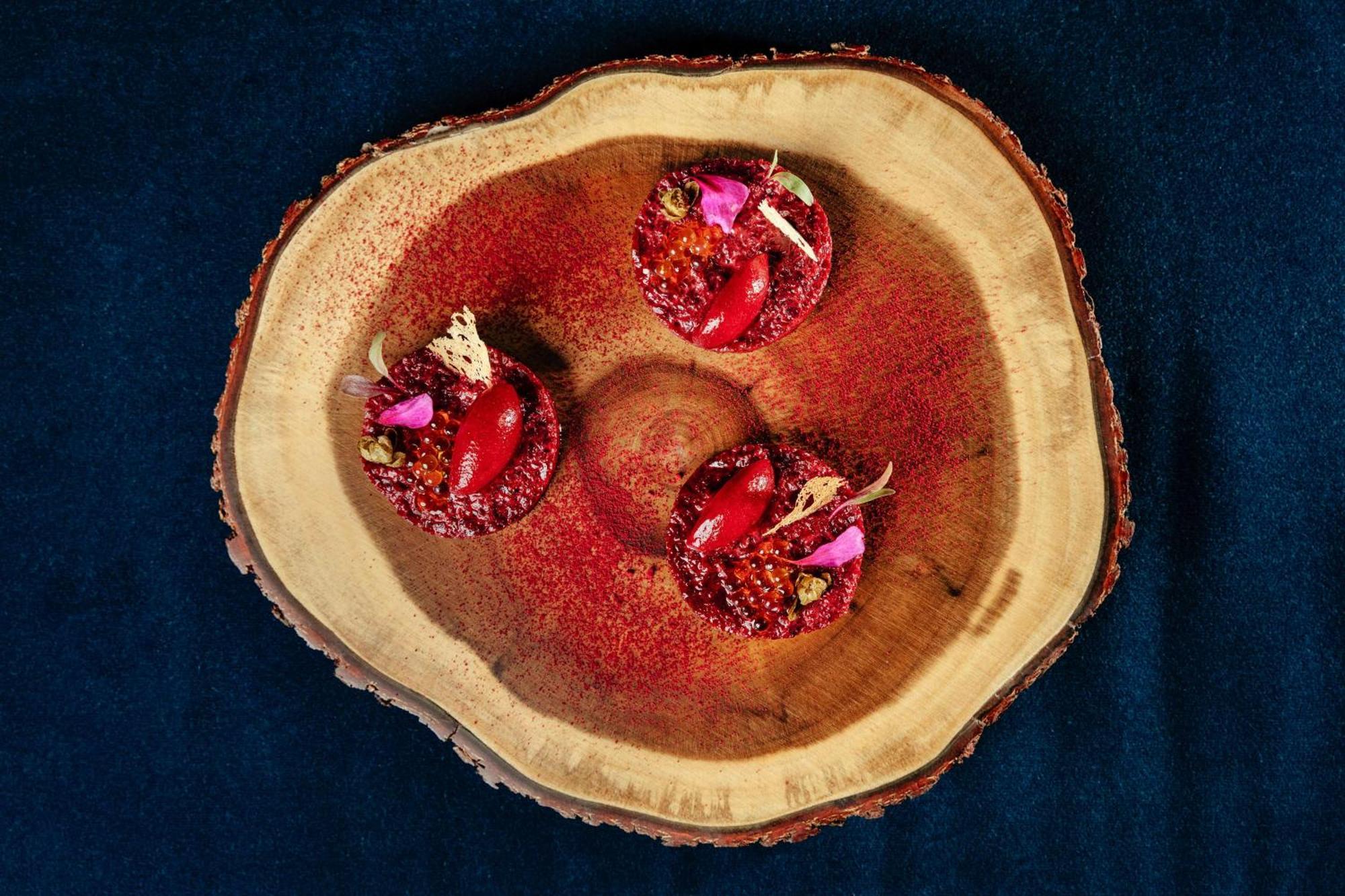 Radisson Collection Hotel, Magdalena Plaza Sevilla Kültér fotó A cross section of a kidney showing atherosclerotic lesions